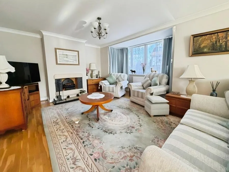 Windsor Road, Old Windsor, SL4, photo 4