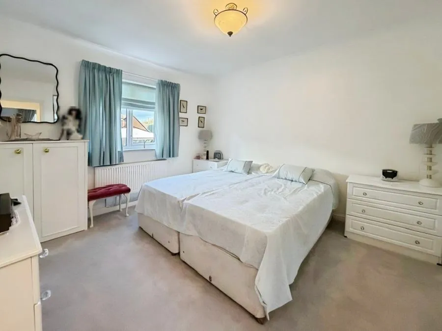Windsor Road, Old Windsor, SL4, photo 13