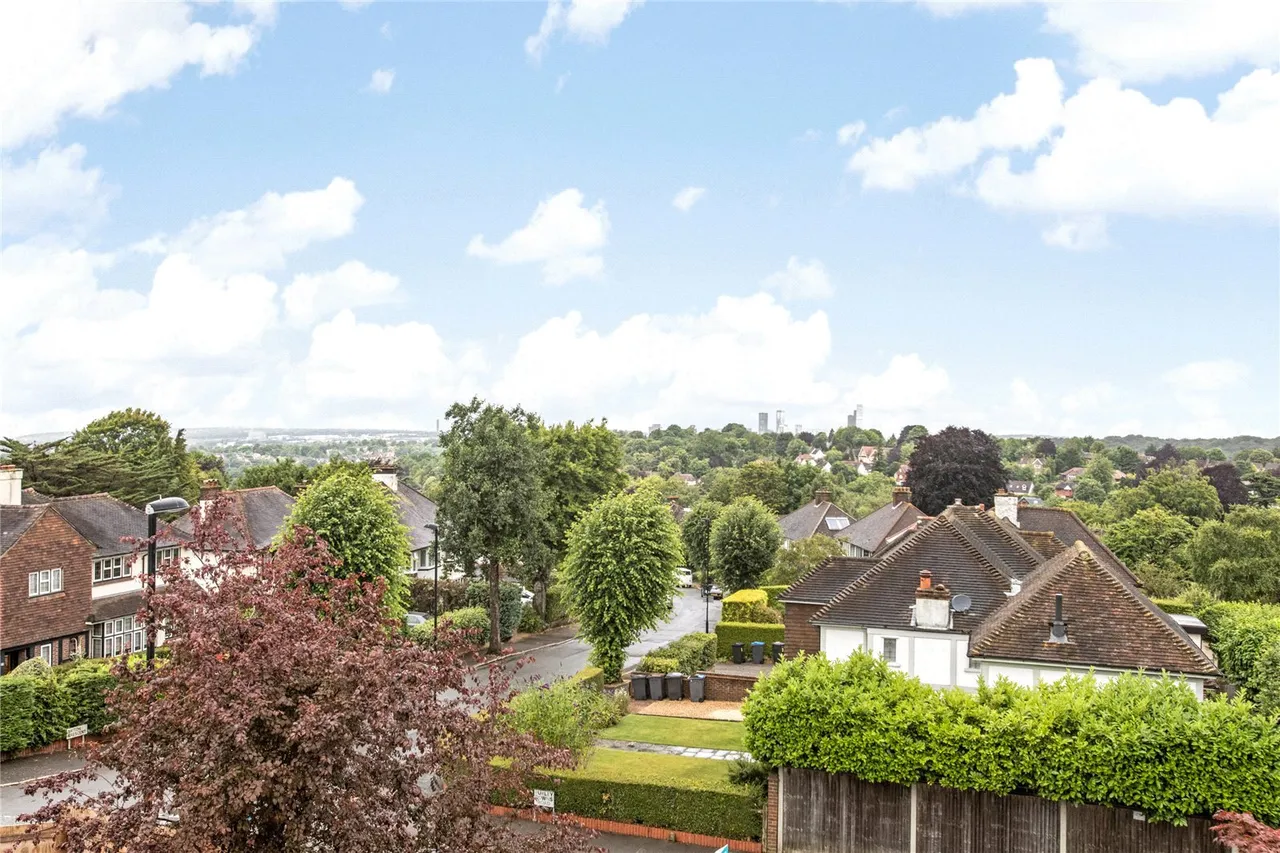 Purley Downs Road, South Croydon, CR2, photo 2