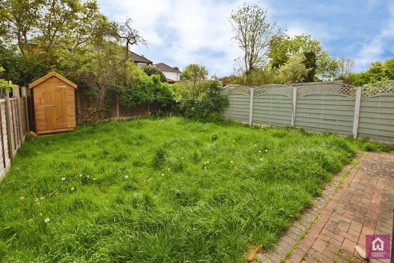 Carrington Lane, Sale, M33, photo 9