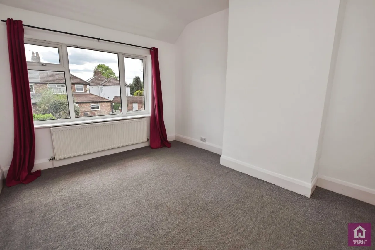 Carrington Lane, Sale, M33, photo 6