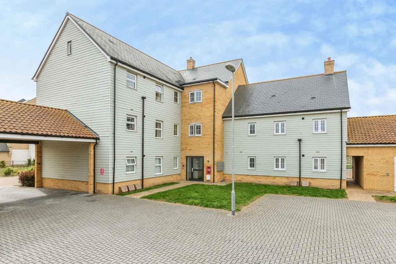 Henry Crescent, Rochford, SS4, photo 12