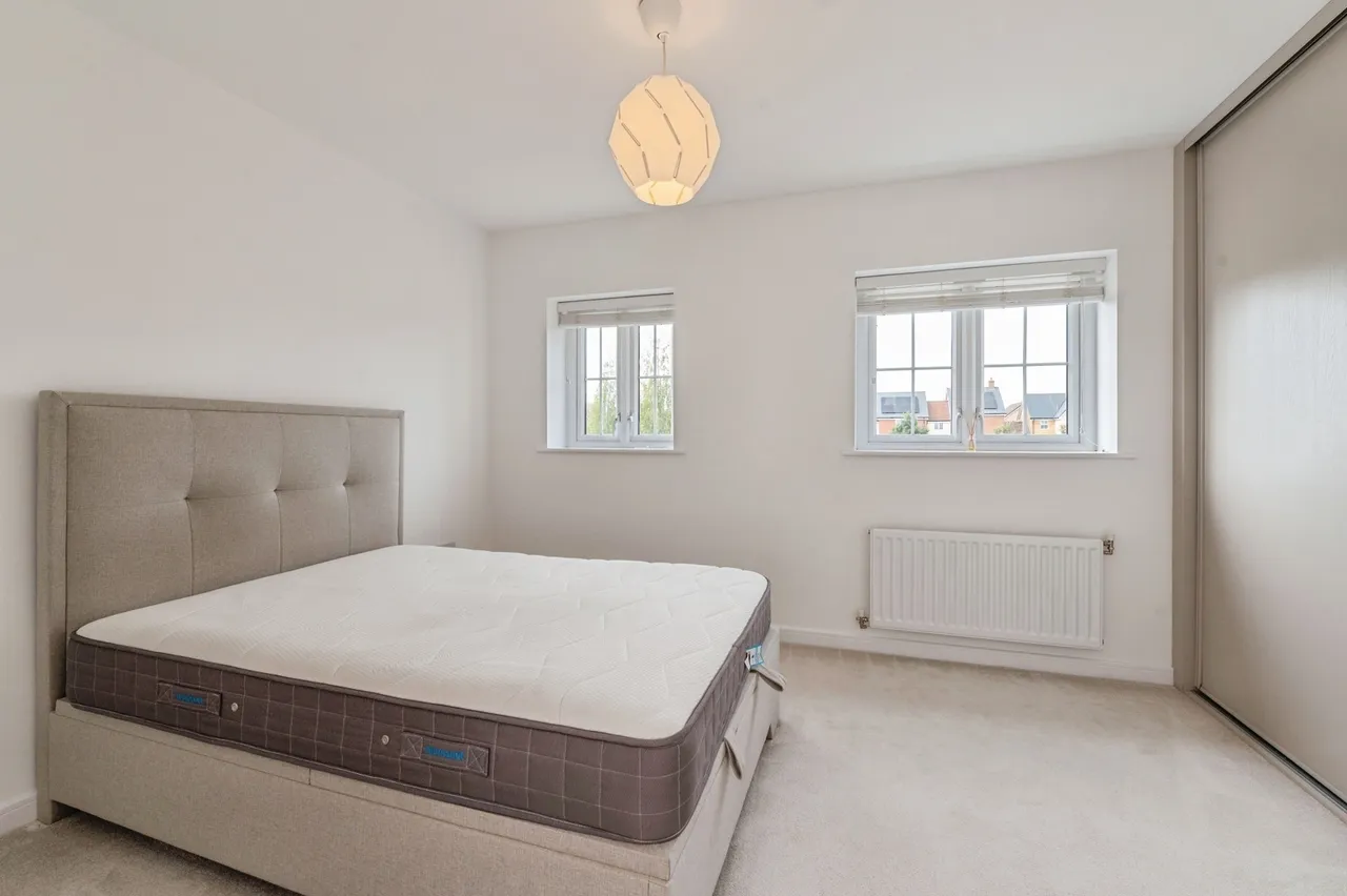 Henry Crescent, Rochford, SS4, photo 6