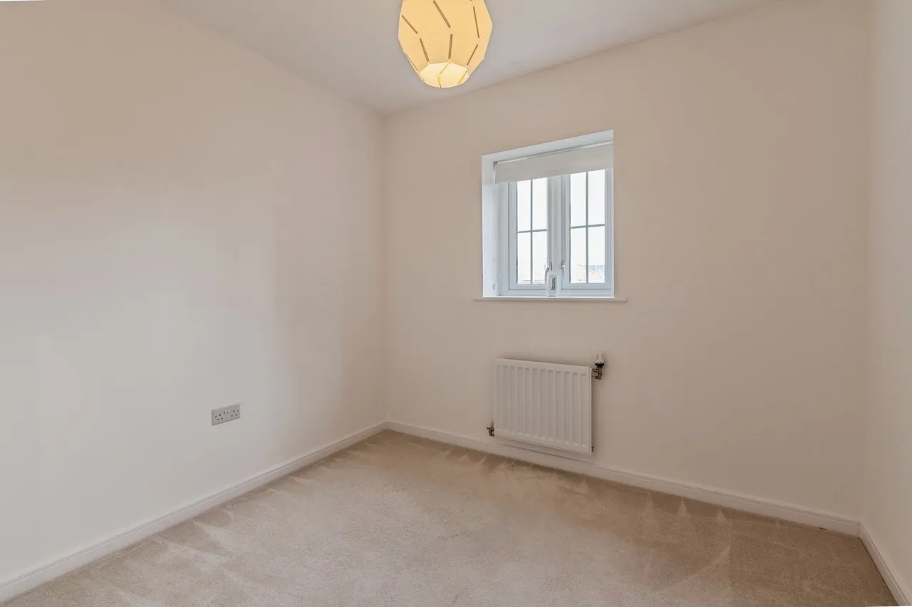Henry Crescent, Rochford, SS4, photo 8