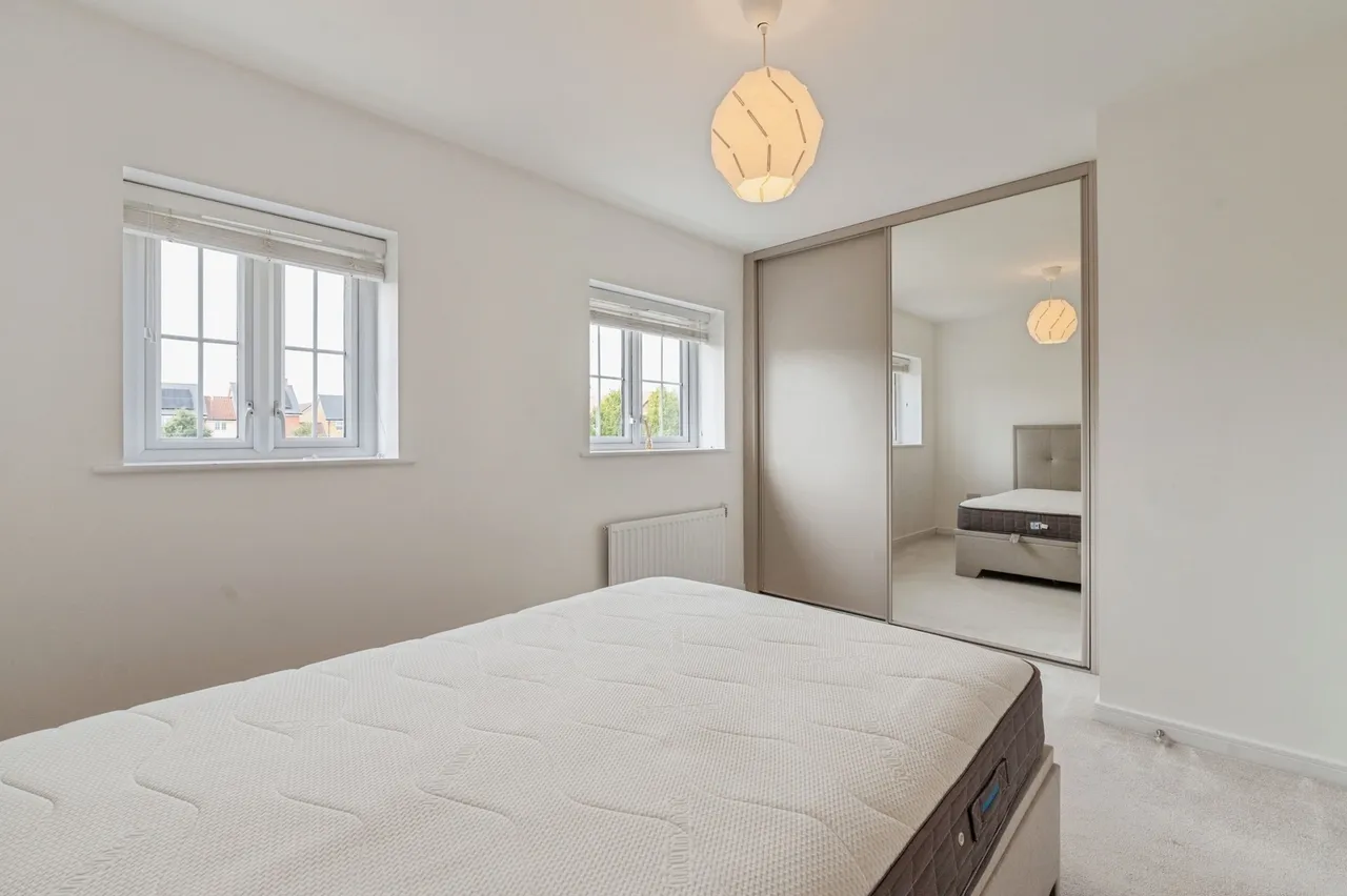 Henry Crescent, Rochford, SS4, photo 7