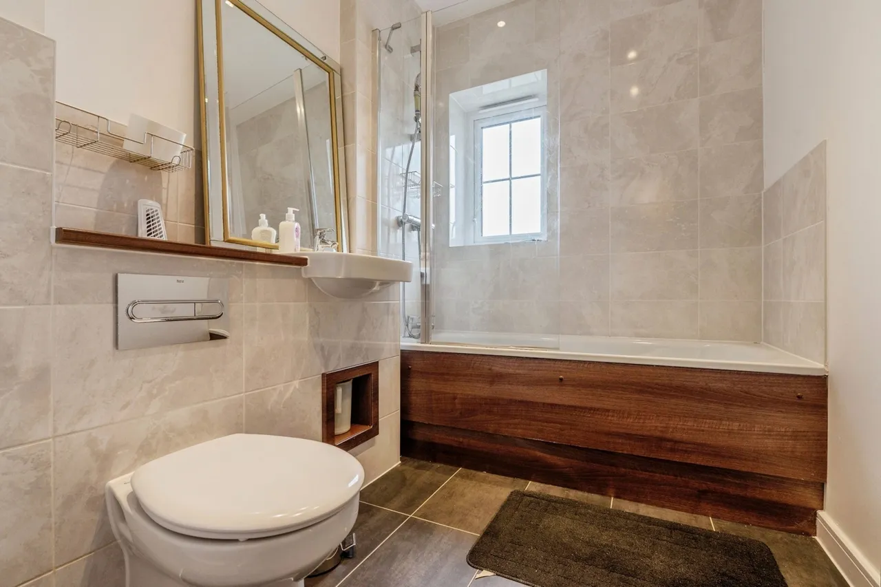 Henry Crescent, Rochford, SS4, photo 9