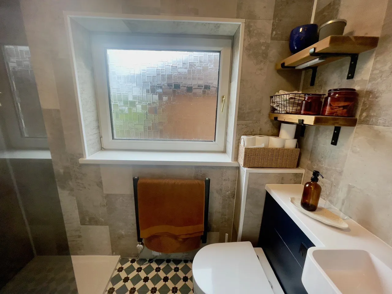 Salisbury Court, Horsforth, LS18, photo 5