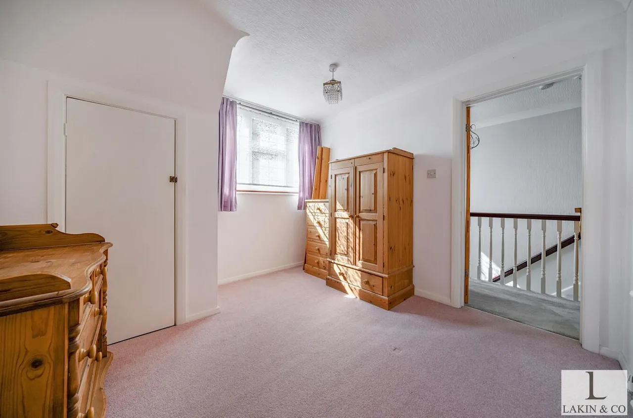 Pepys Close, Ickenham, UB10 8NL, photo 10