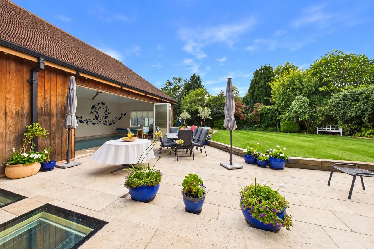 Kettlewell Close, Horsell, GU21, photo 34