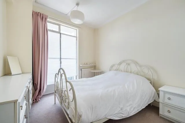 Prince Albert Road, London, NW8, photo 7