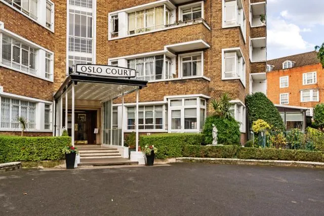 Prince Albert Road, London, NW8, photo 10