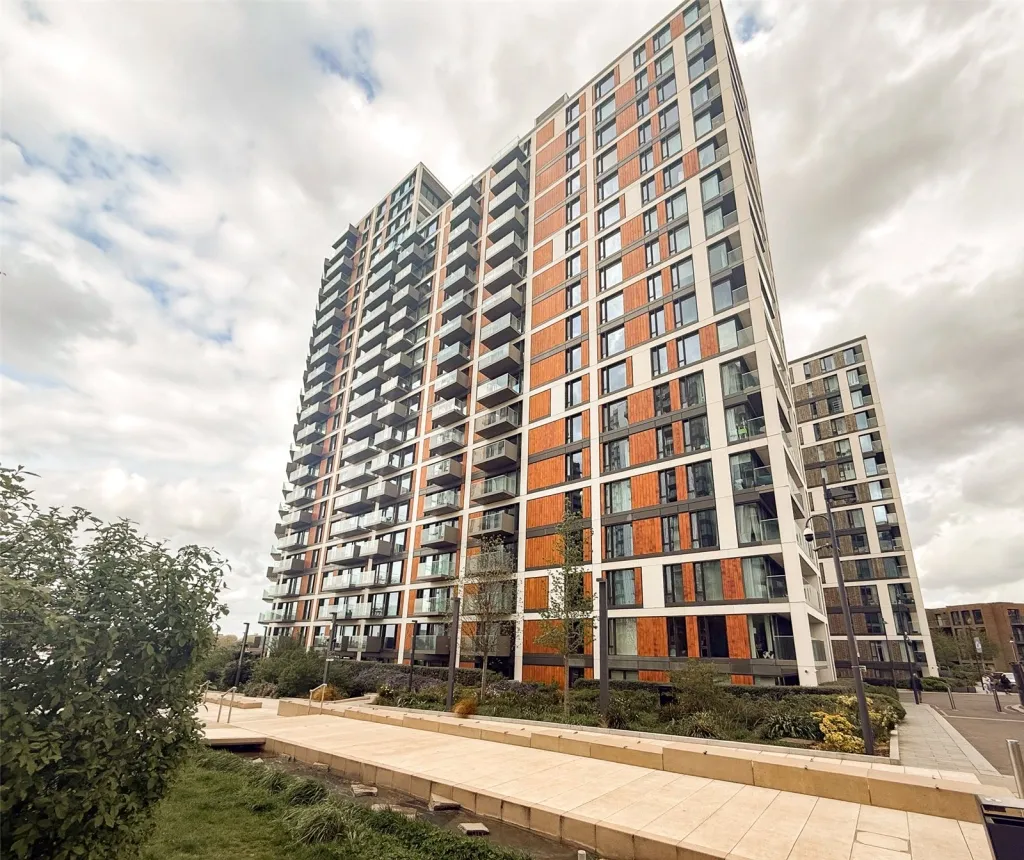 Duke of Wellington Avenue, Woolwich, SE18, photo 23