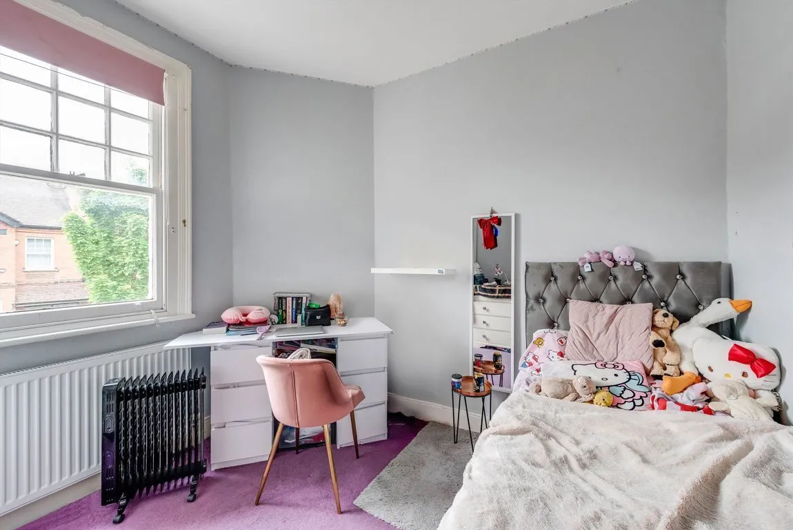 Balfour Avenue, W7, photo 3