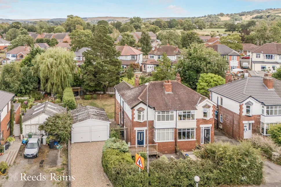 4 bed house for sale — London Road, Lyme Green, Cheshire, SK11