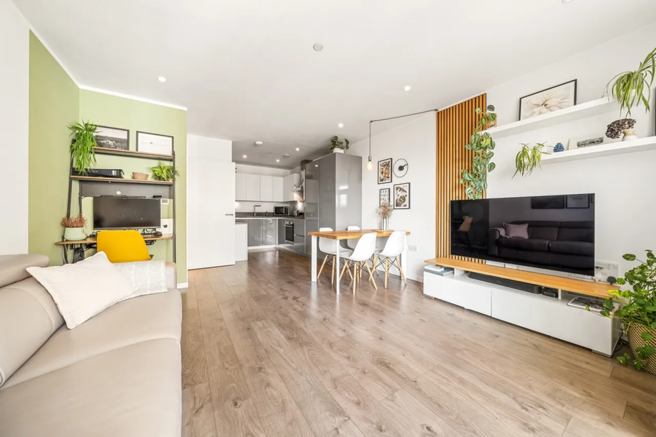 Meridian House, Battersea Reach, photo 6