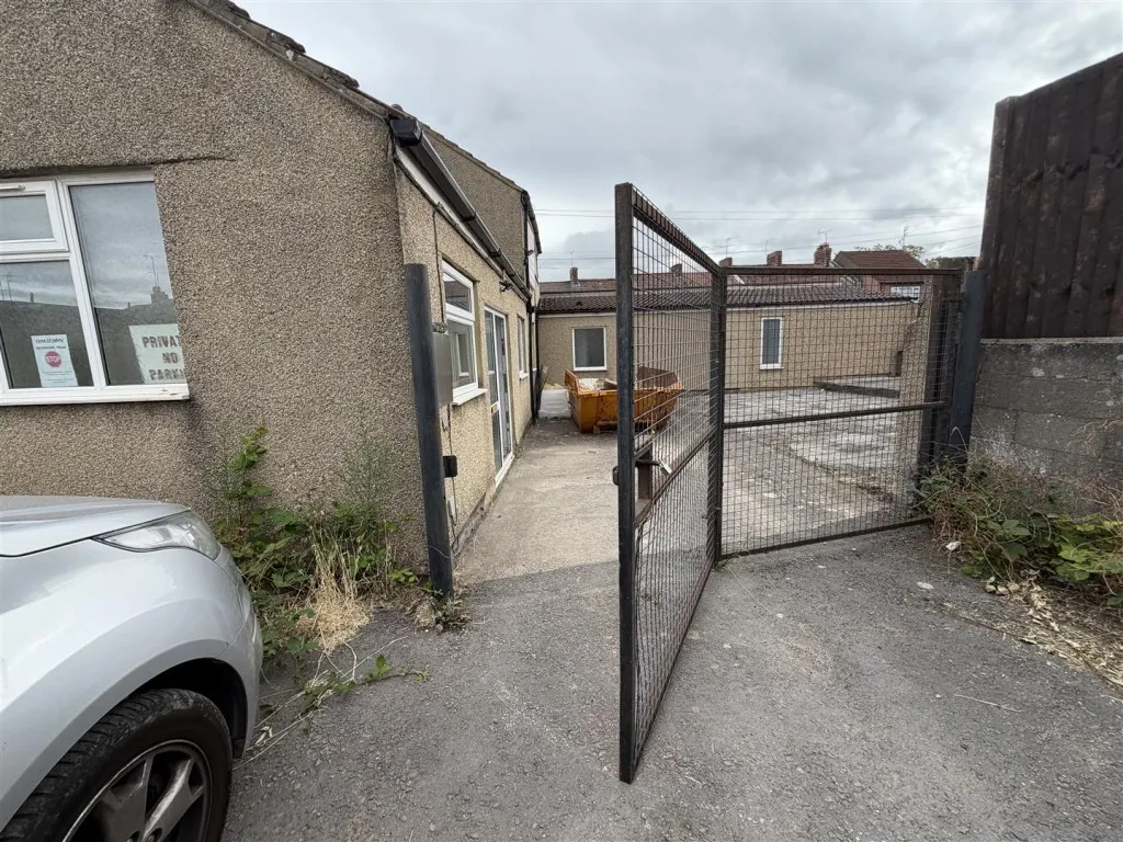 Kingswood Construction, Rear of 20-22, Gilbert Road, Kingswood, Bristol, BS15 1RE, photo 9