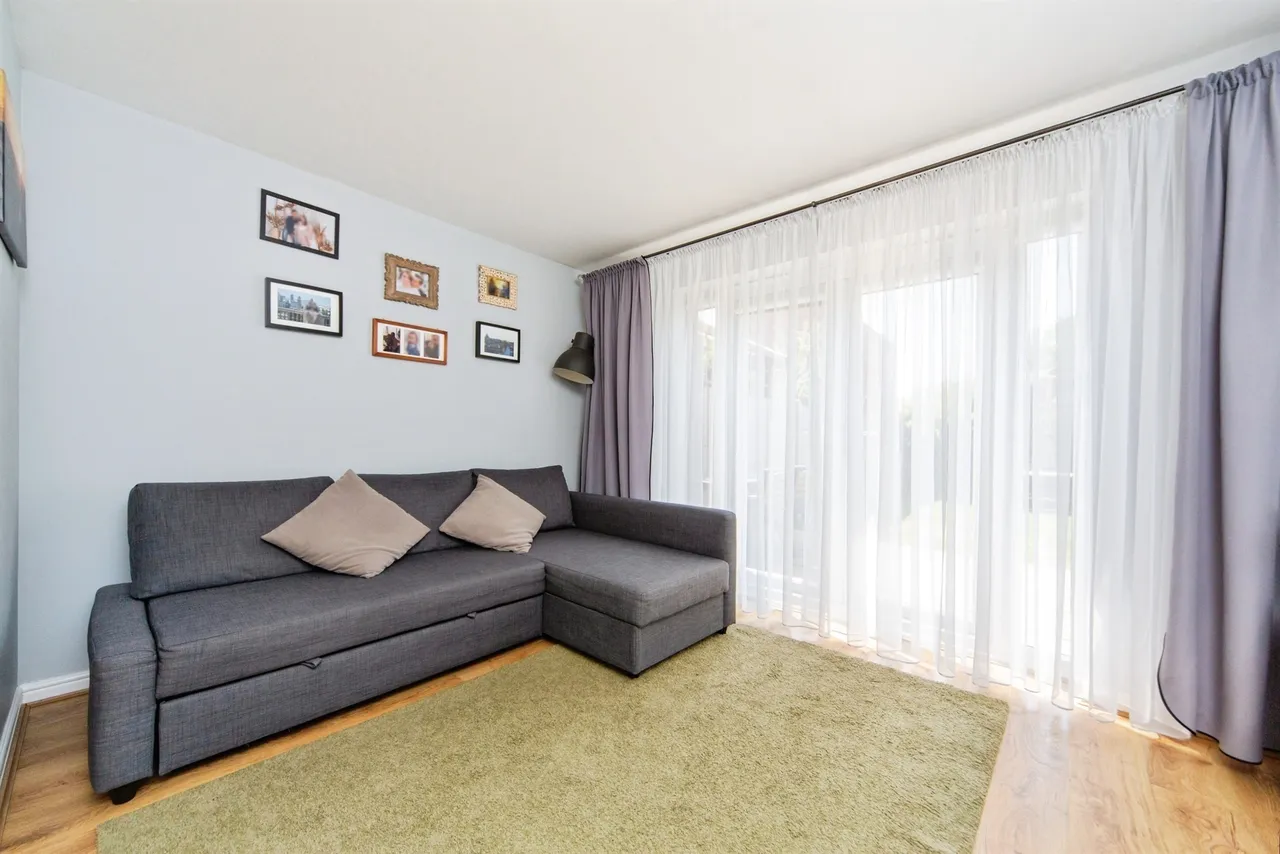 Robinson Road, Ellesmere Port, CH65, photo 4