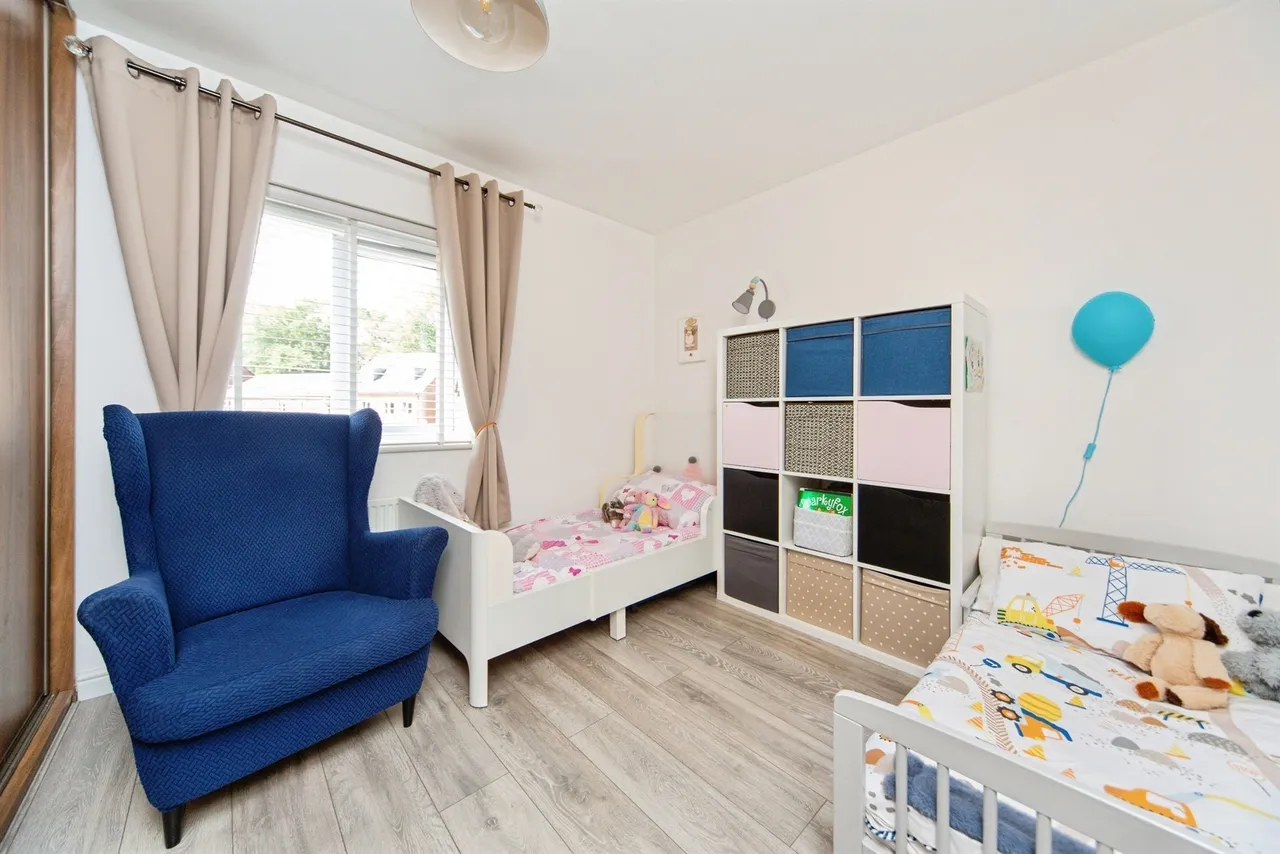 Robinson Road, Ellesmere Port, CH65, photo 17