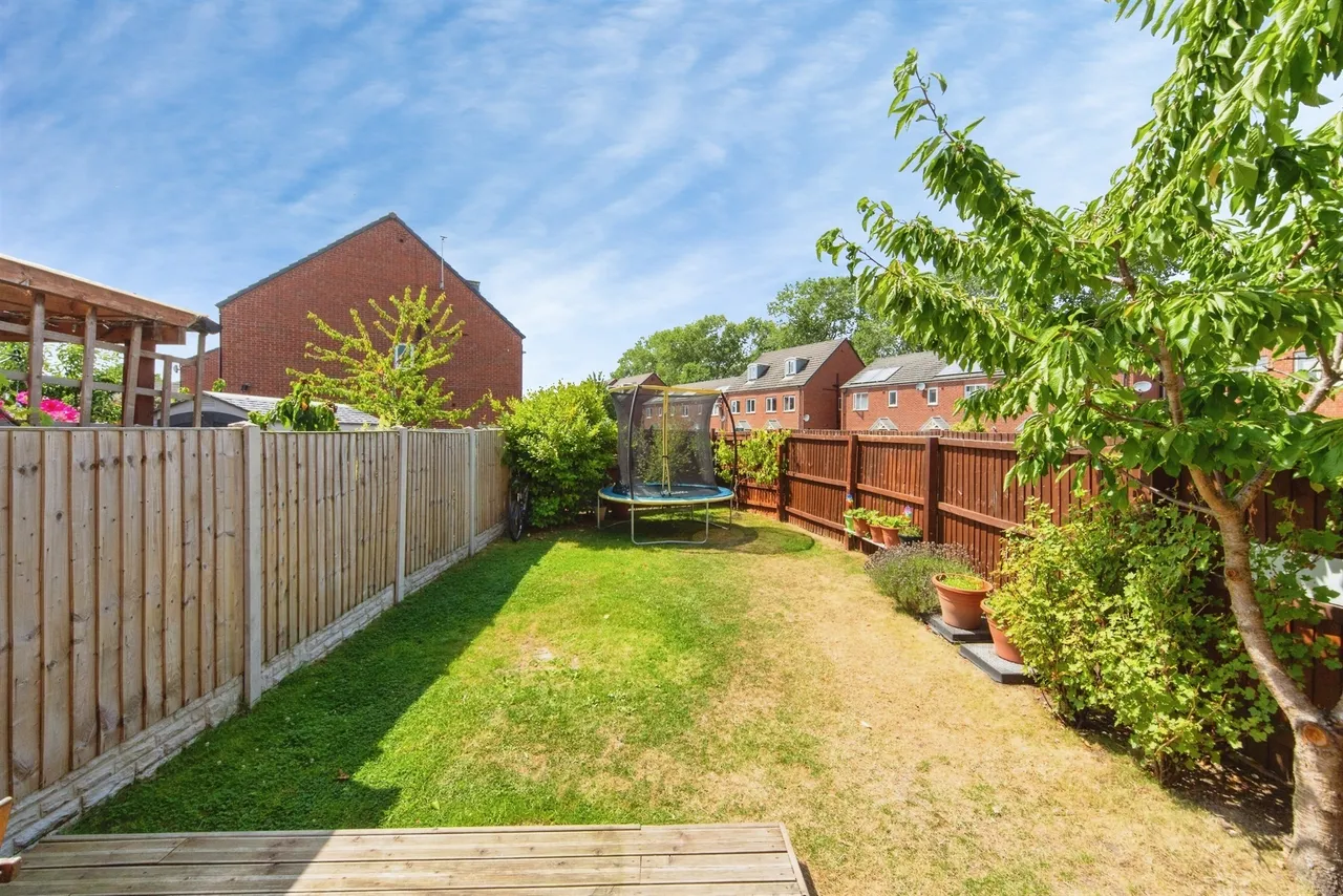Robinson Road, Ellesmere Port, CH65, photo 20