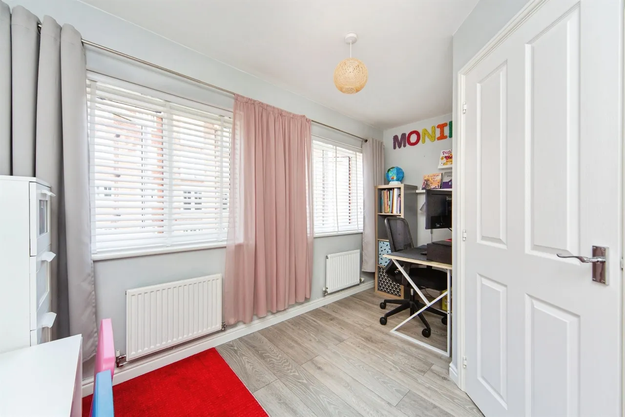 Robinson Road, Ellesmere Port, CH65, photo 14