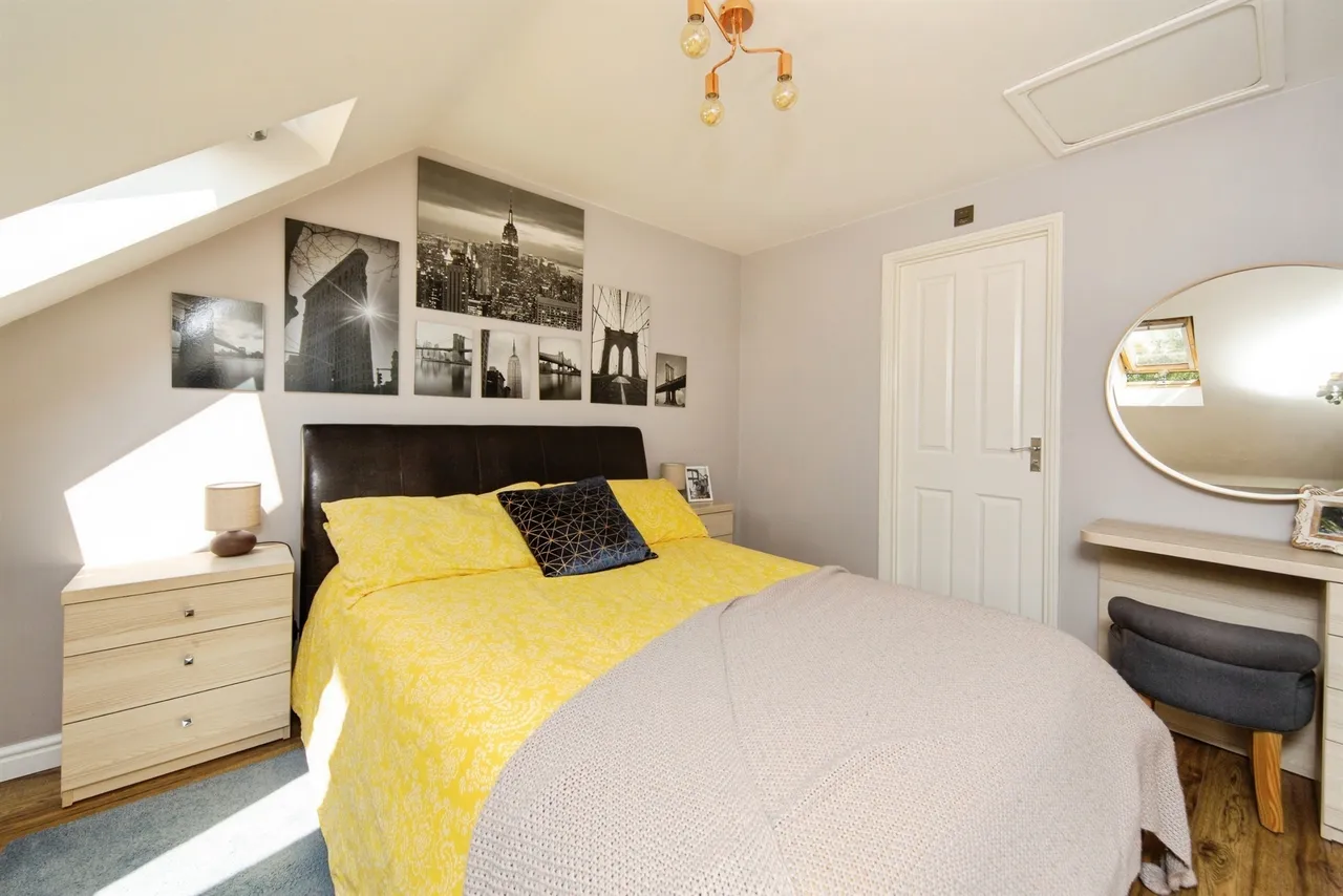Robinson Road, Ellesmere Port, CH65, photo 12