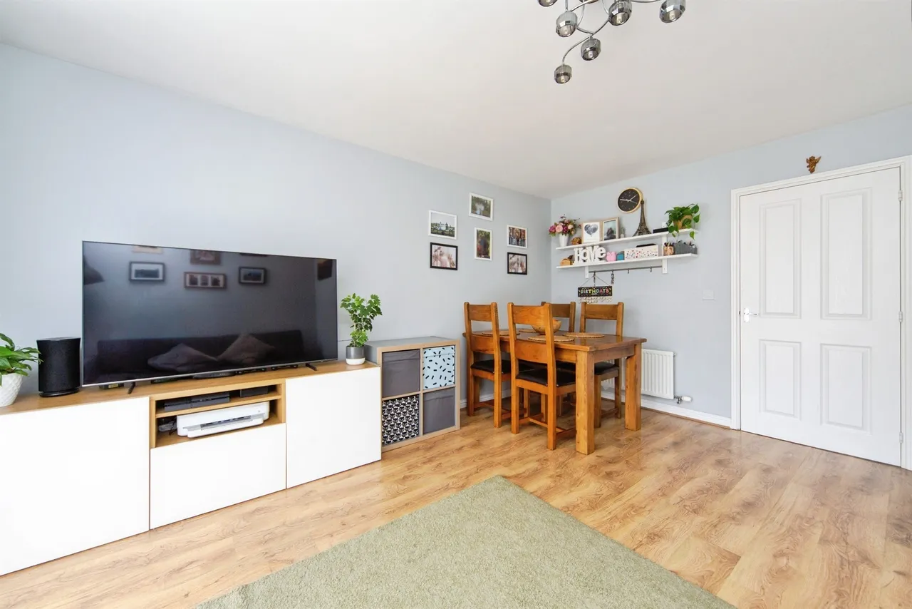 Robinson Road, Ellesmere Port, CH65, photo 2