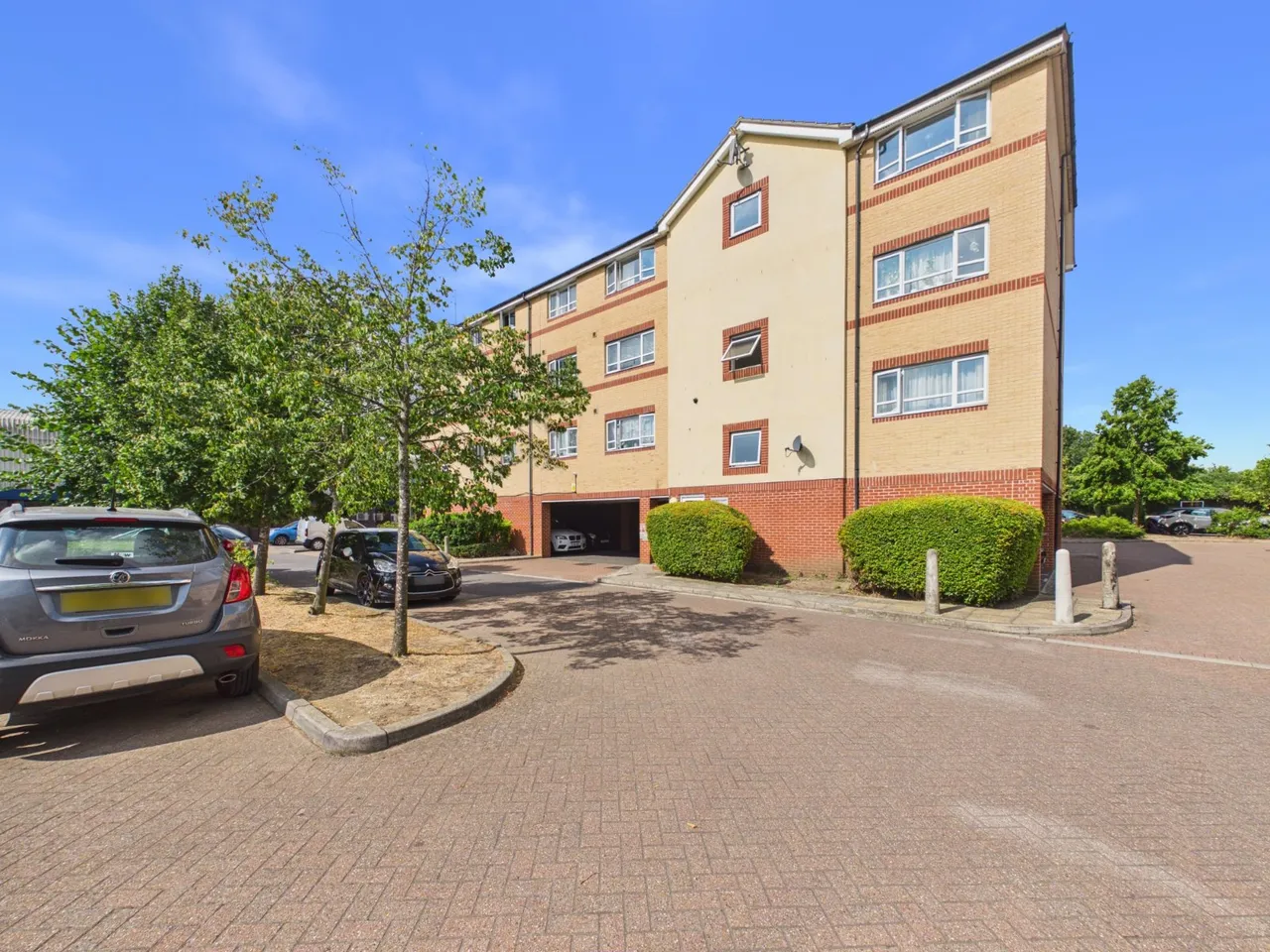 Feltham, photo 11