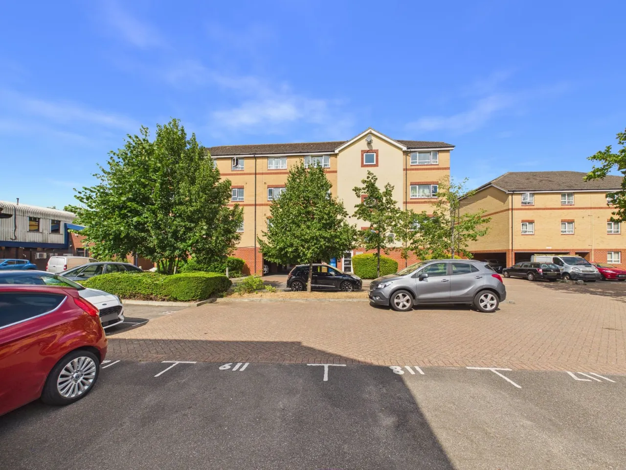 Feltham, photo 12