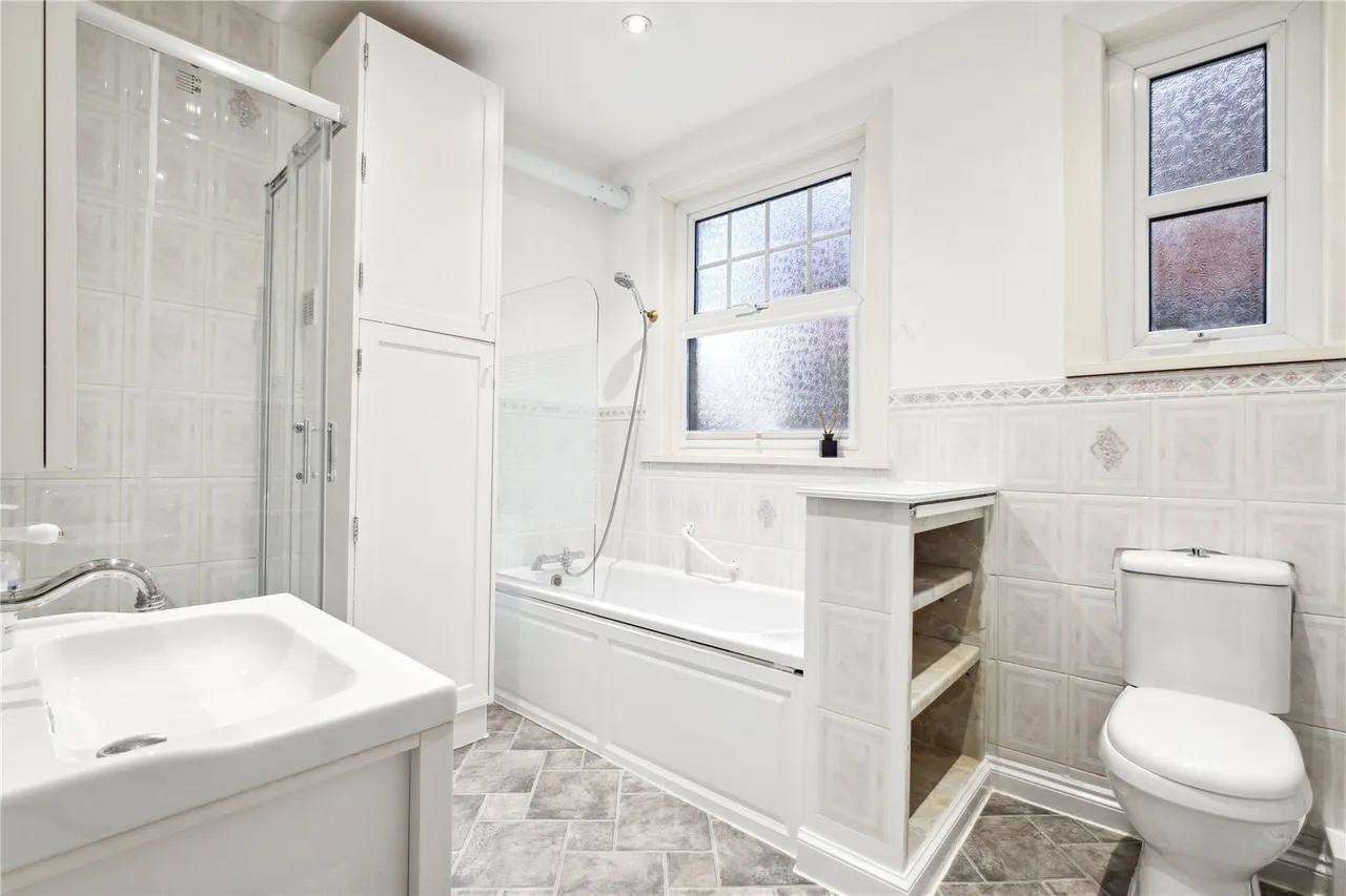 Old Oak Road, London, W3, photo 9