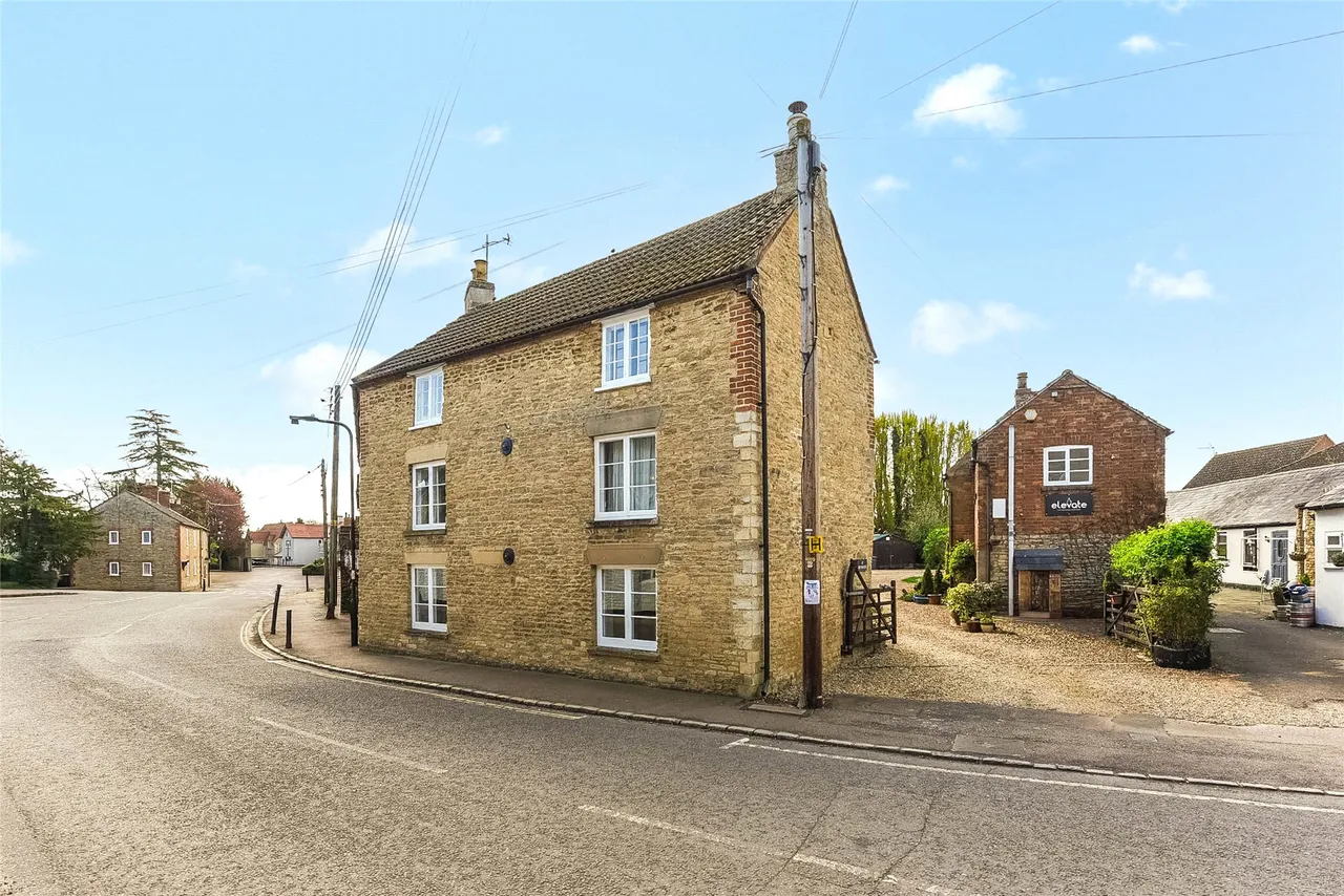 High Street, Harrold, MK43, photo 7