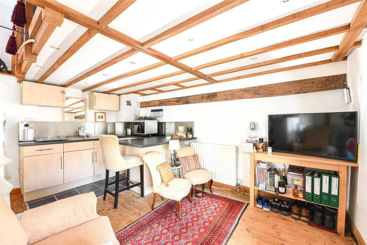 High Street, Harrold, MK43, photo 20