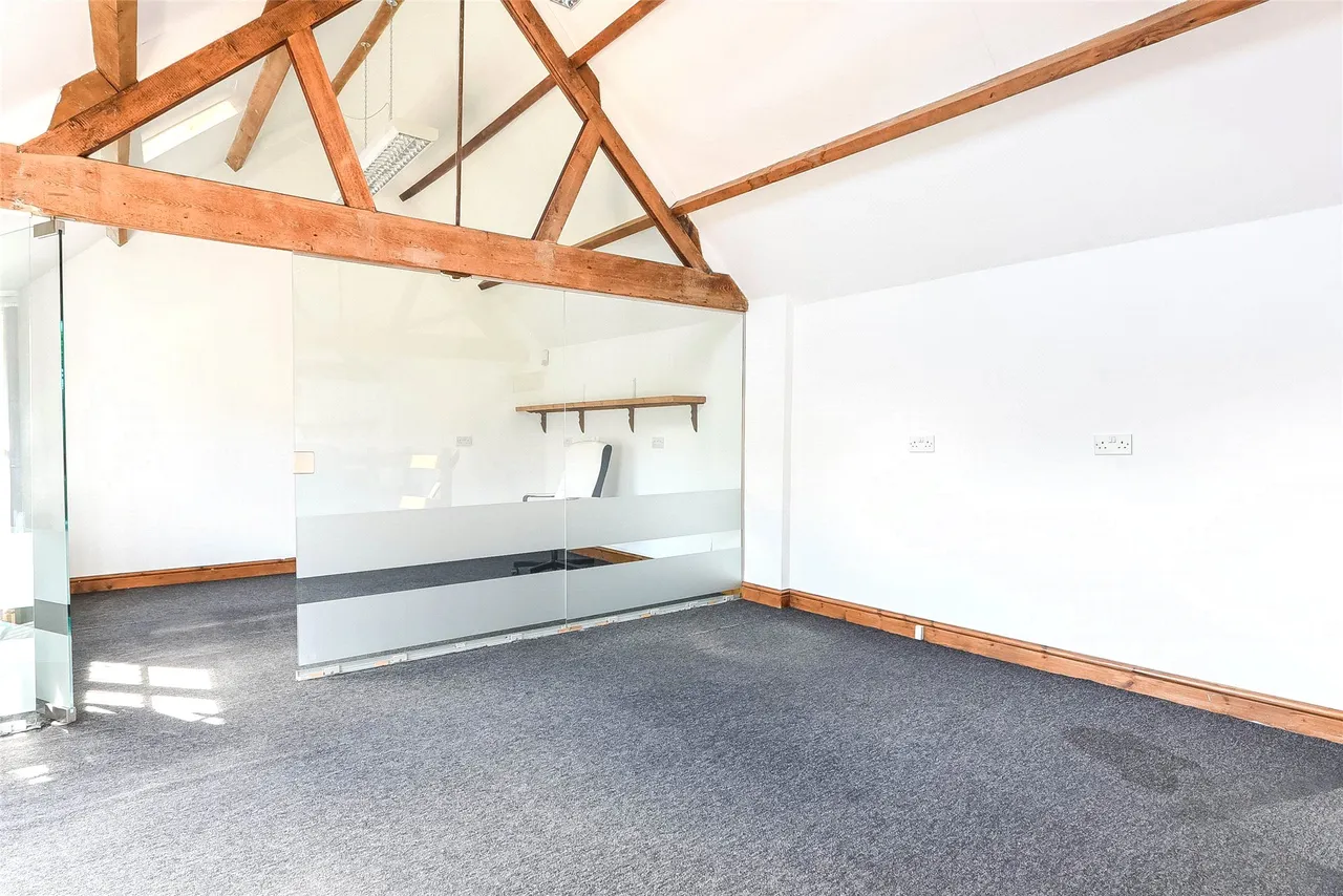 High Street, Harrold, MK43, photo 6