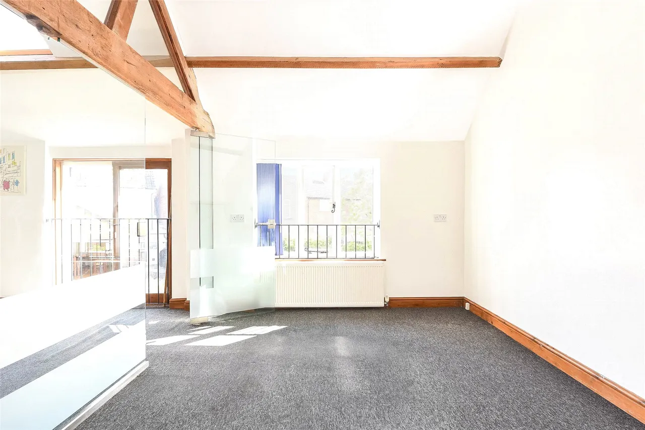 High Street, Harrold, MK43, photo 23
