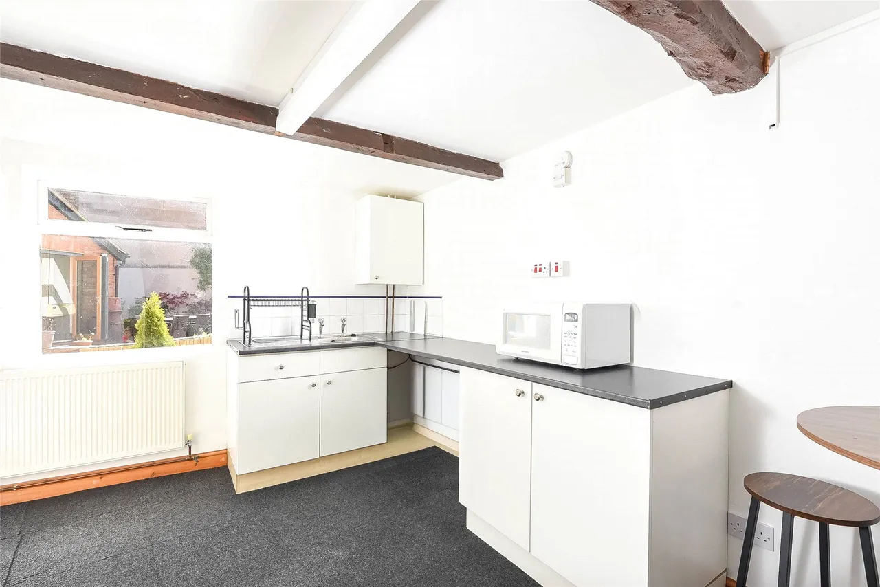 High Street, Harrold, MK43, photo 5