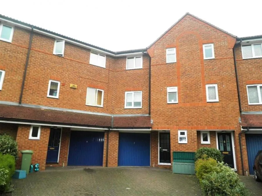 4 bed house to rent, Saracens Wharf, Bletchley, MK2