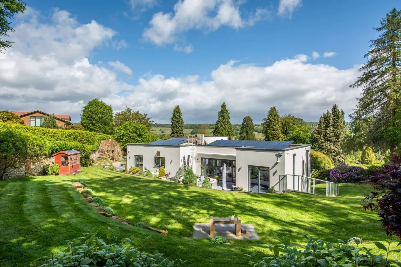 Broomfield Park, Westcott, RH4, photo 26