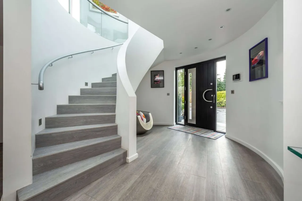 Broomfield Park, Westcott, RH4, photo 9