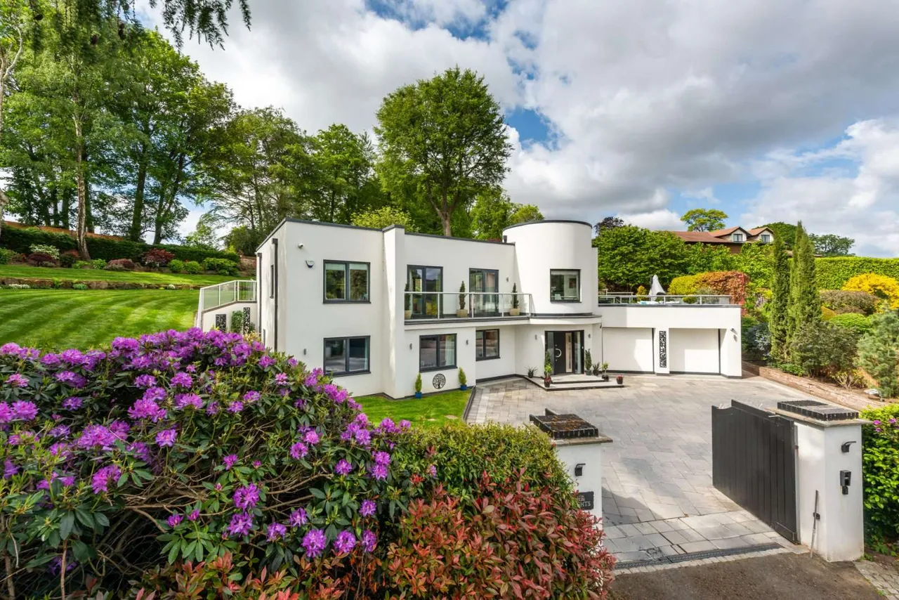 Broomfield Park, Westcott, RH4, photo 28
