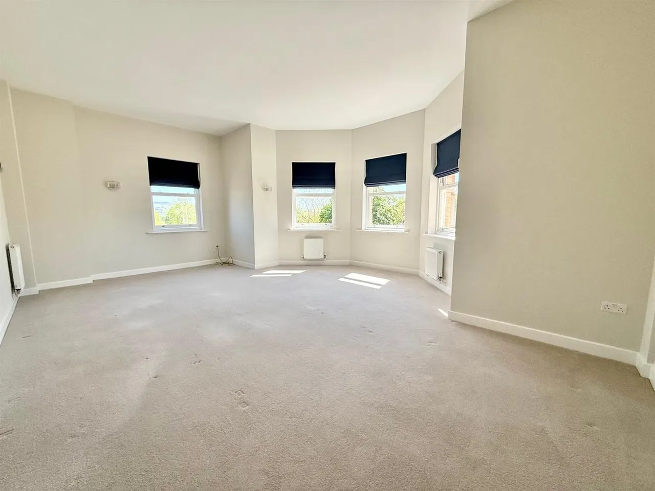 Pavilion Way, Macclesfield, SK10, photo 2