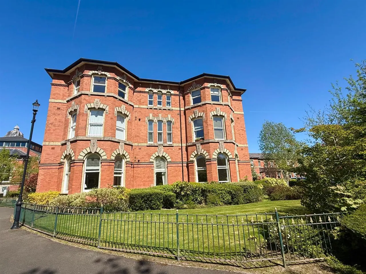Pavilion Way, Macclesfield, SK10, photo 19
