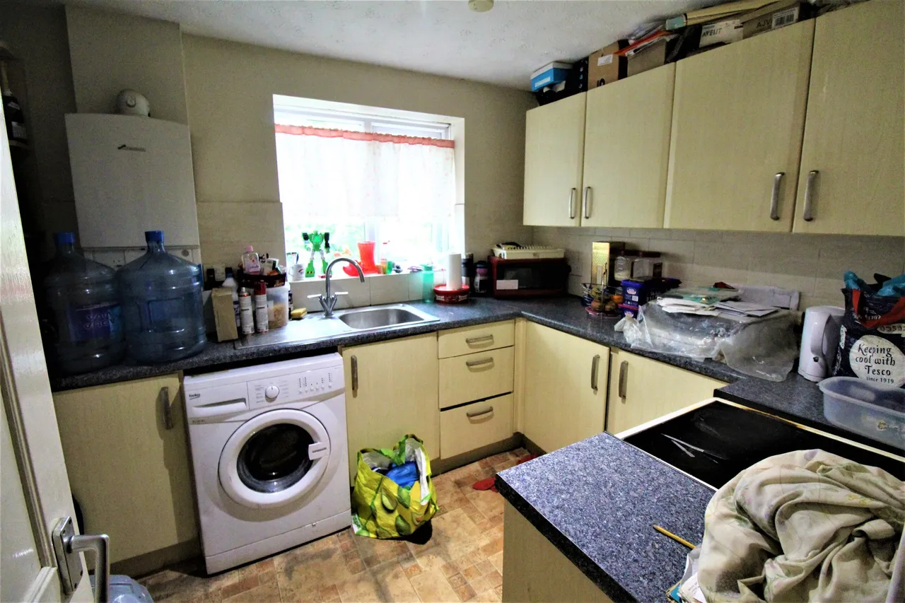 Wingrove Drive, Purfleet, Essex, RM19 1NB, photo 3