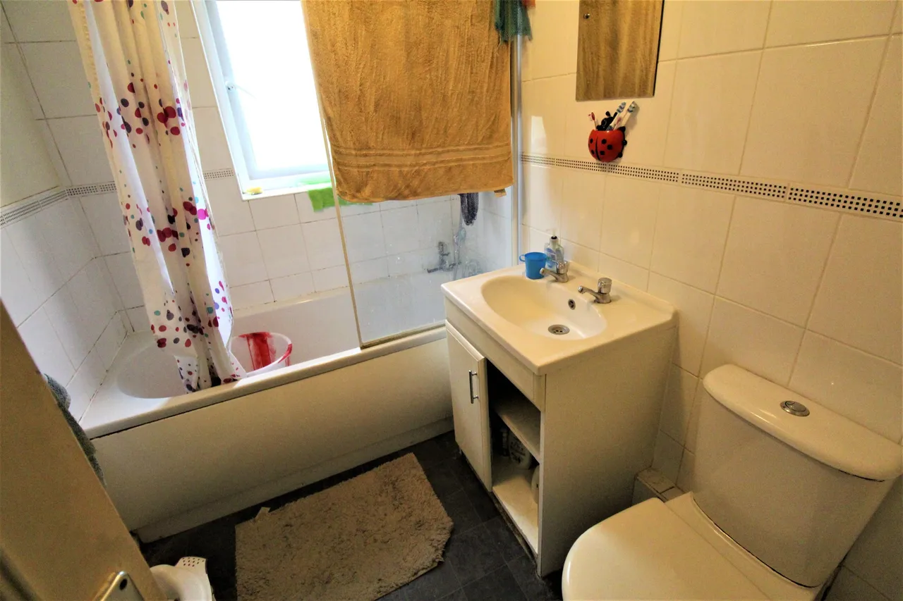 Wingrove Drive, Purfleet, Essex, RM19 1NB, photo 5