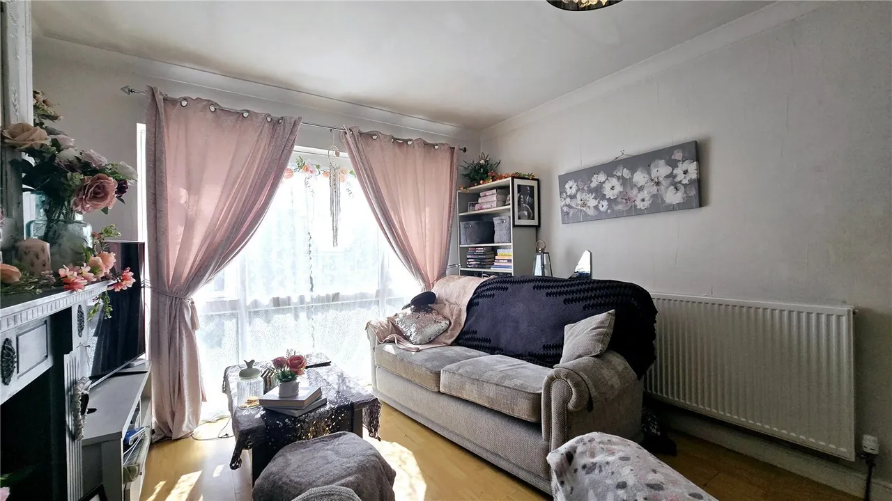 Ffordd Llewelyn, Valley, LL65, photo 3
