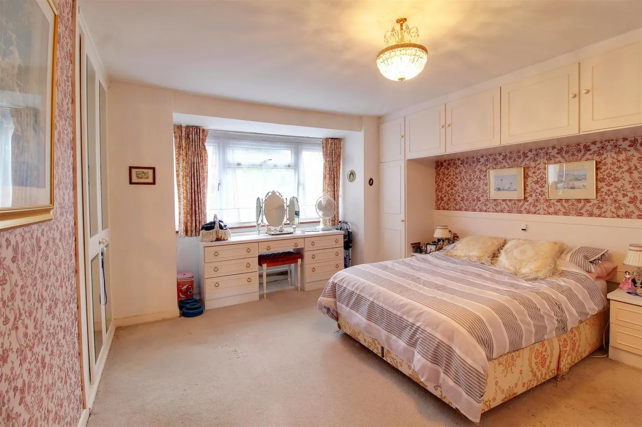 Westwood Close, Potters Bar EN6 1LH, photo 7