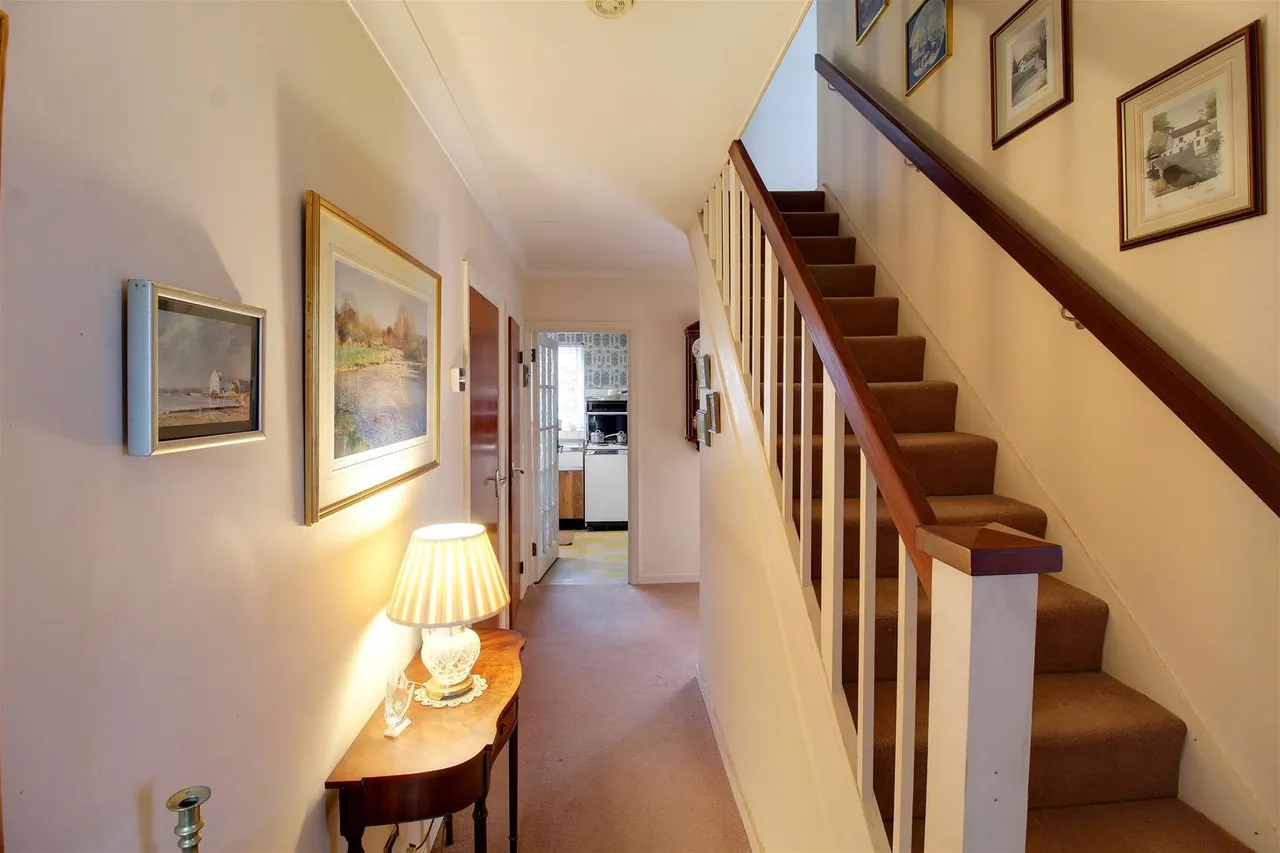 Westwood Close, Potters Bar EN6 1LH, photo 4