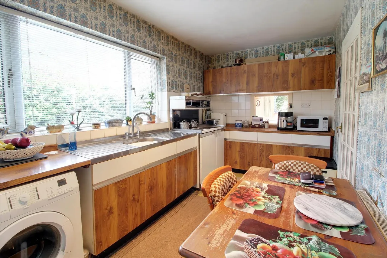 Westwood Close, Potters Bar EN6 1LH, photo 6