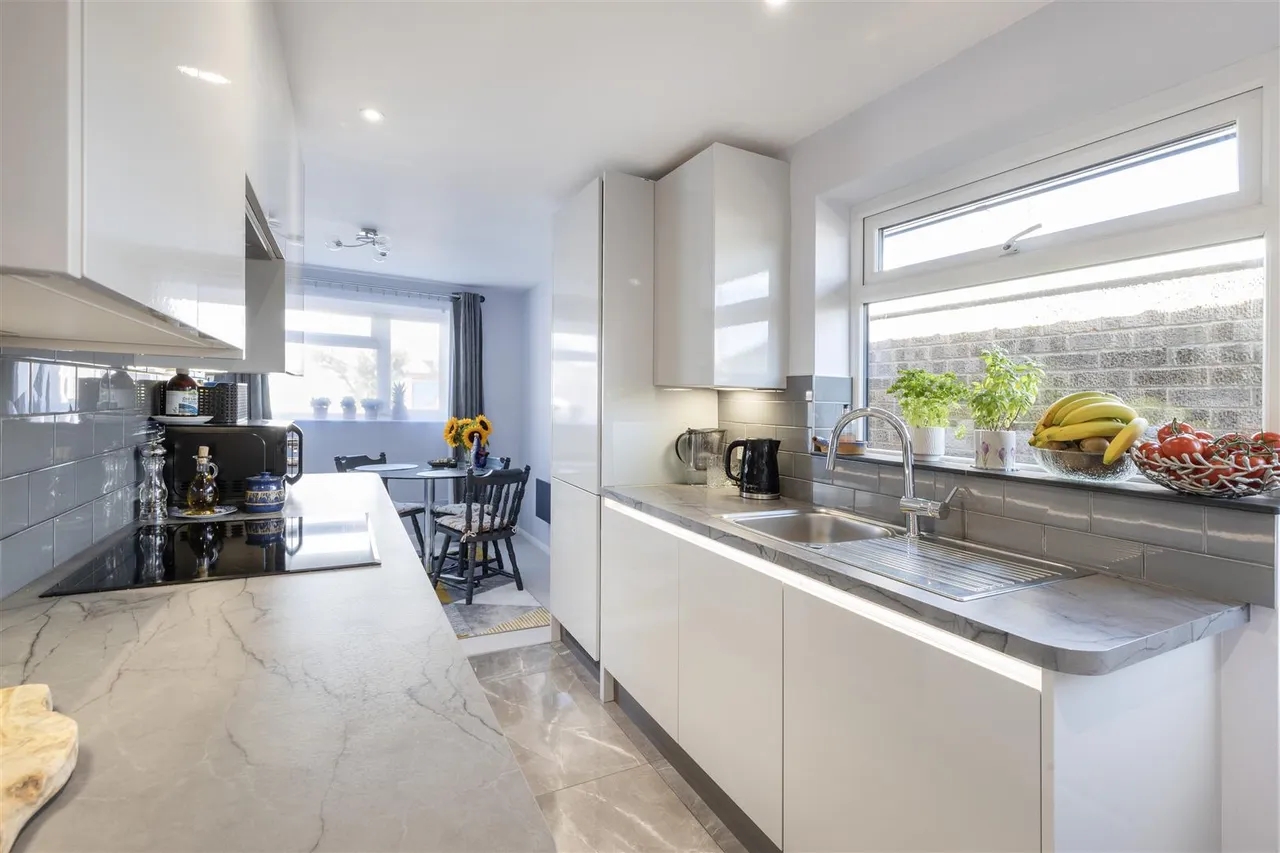 Barons Close, Halesworth, IP19, photo 2