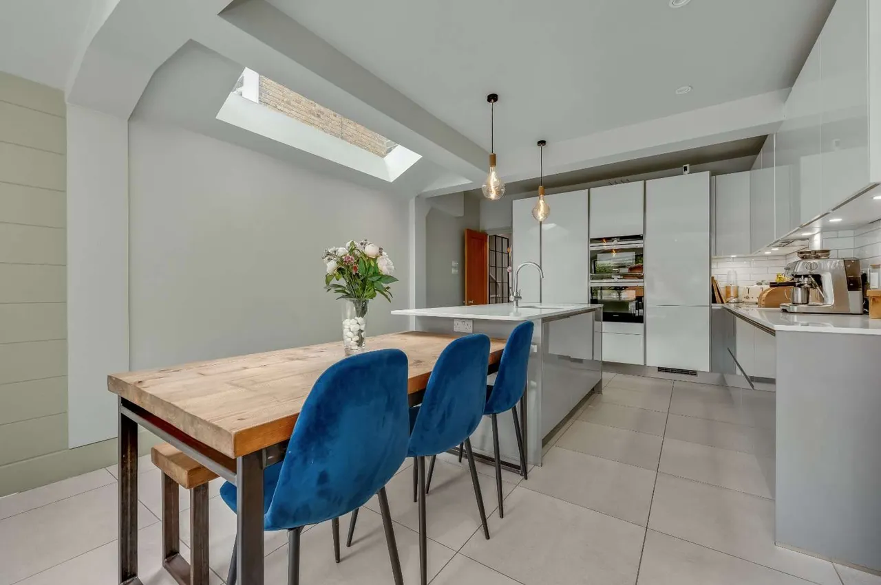 Albany Road, Hersham, KT12, photo 8