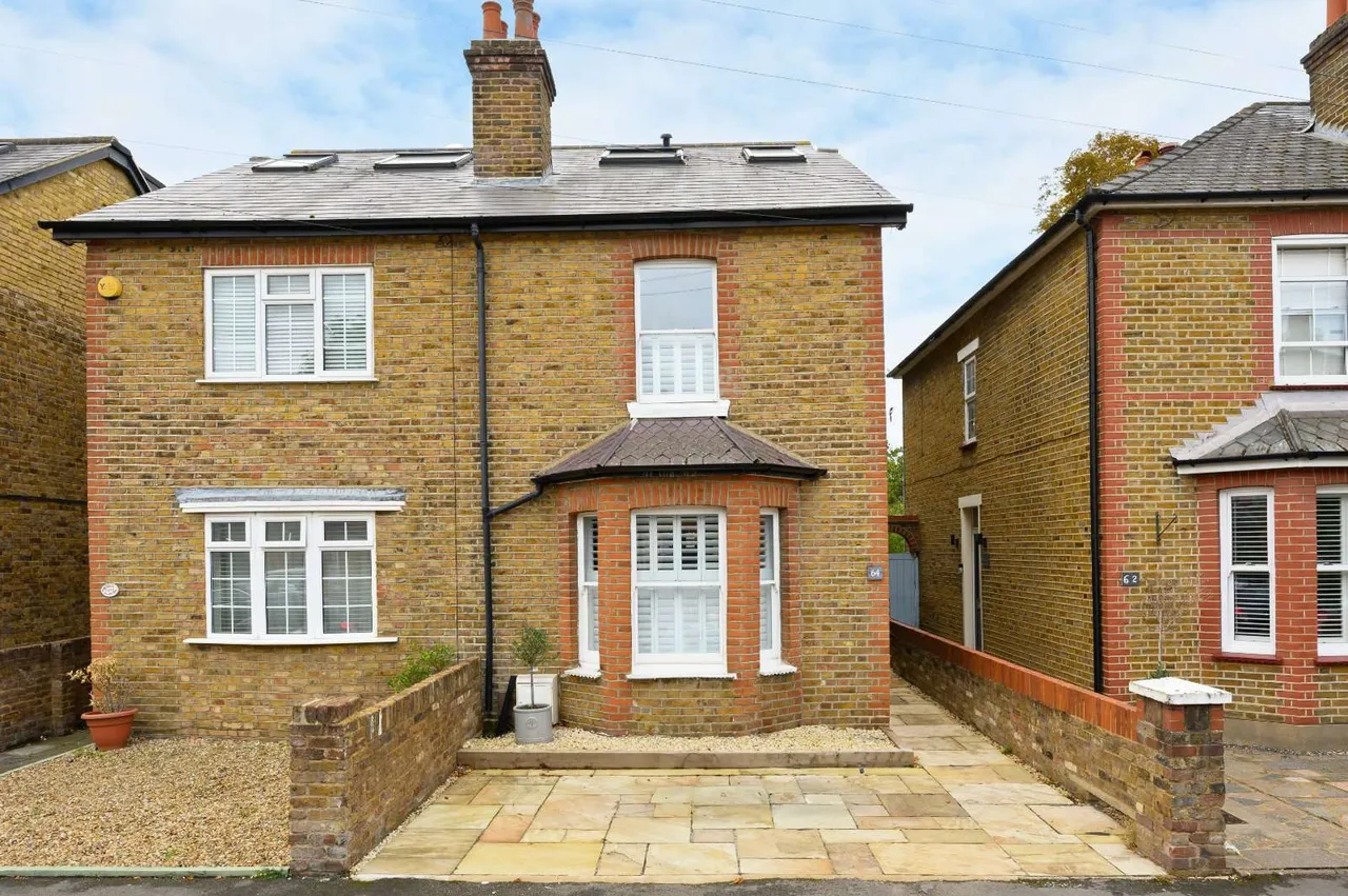 Albany Road, Hersham, KT12, photo 2