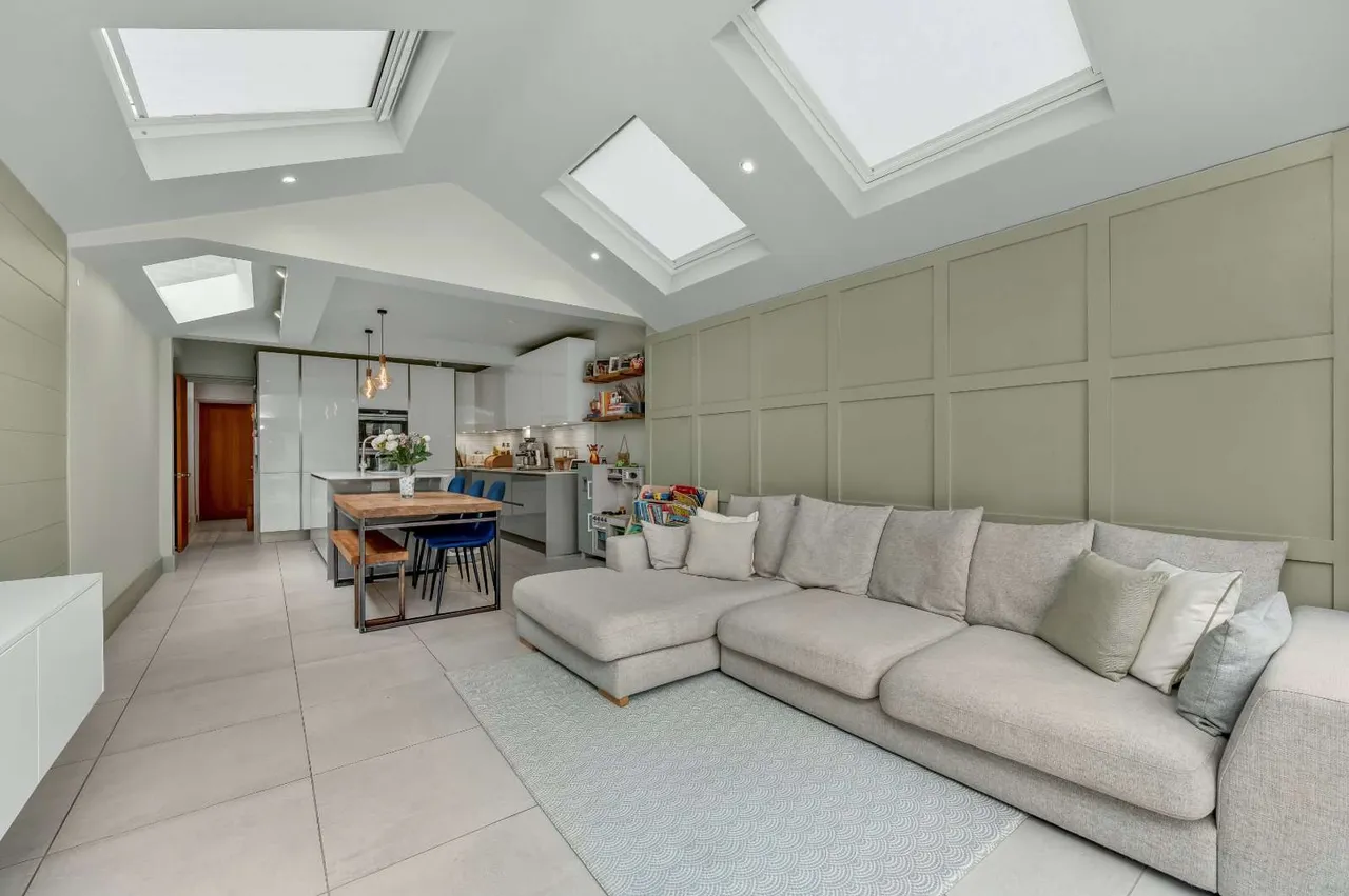 Albany Road, Hersham, KT12, photo 10